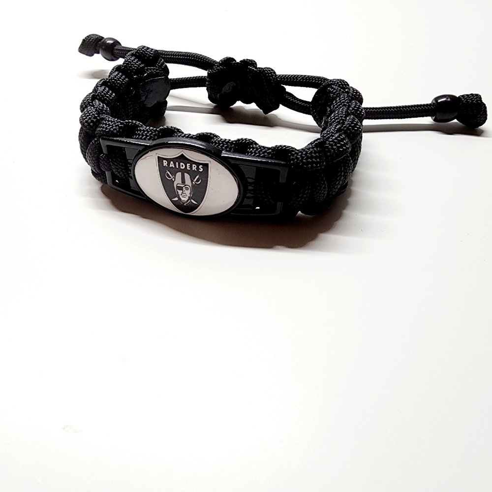 Las Vegas Raiders Adjustable Charm Bracelet Fan Apparel & Souvenir NFL - Picture 3 of 4